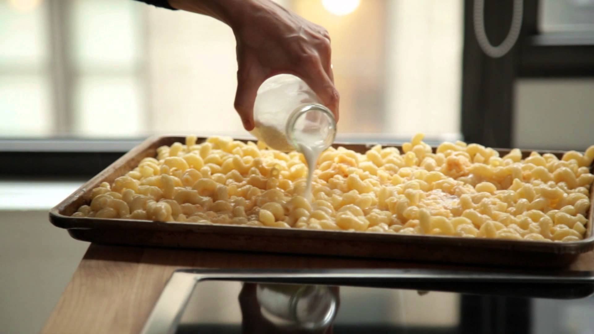 Baking Sheet Macaroni and Cheese GetCooking!