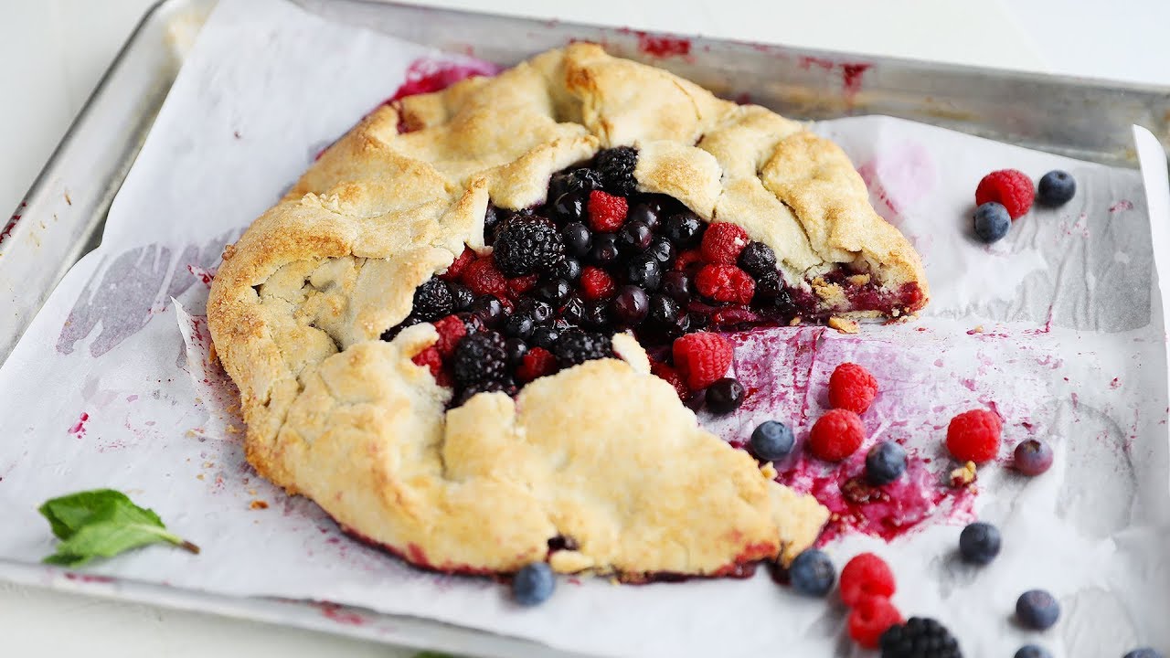 Gluten Free Almond and Berry Crostada (Instance 1) — Instance — Interactive video experience