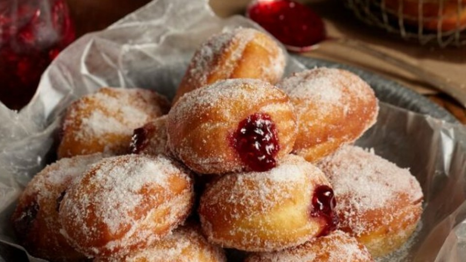 Sufganiyot Doughnuts (Instance 1) — Instance — Interactive video experience