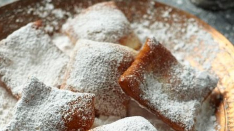 Cardamom Beignets (Instance 1) — Instance — Interactive video experience