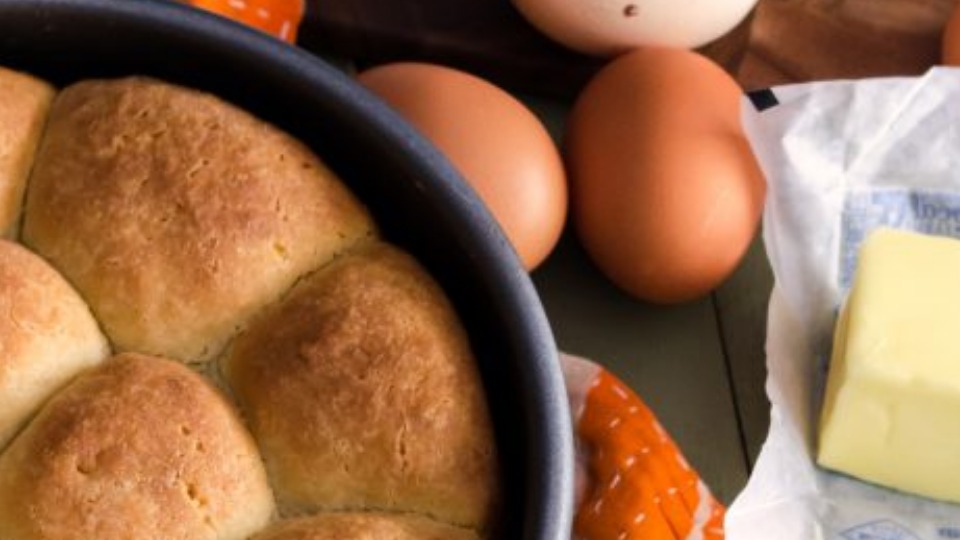 Pull Apart Dinner Rolls (Instance 1) — Instance — Interactive video experience