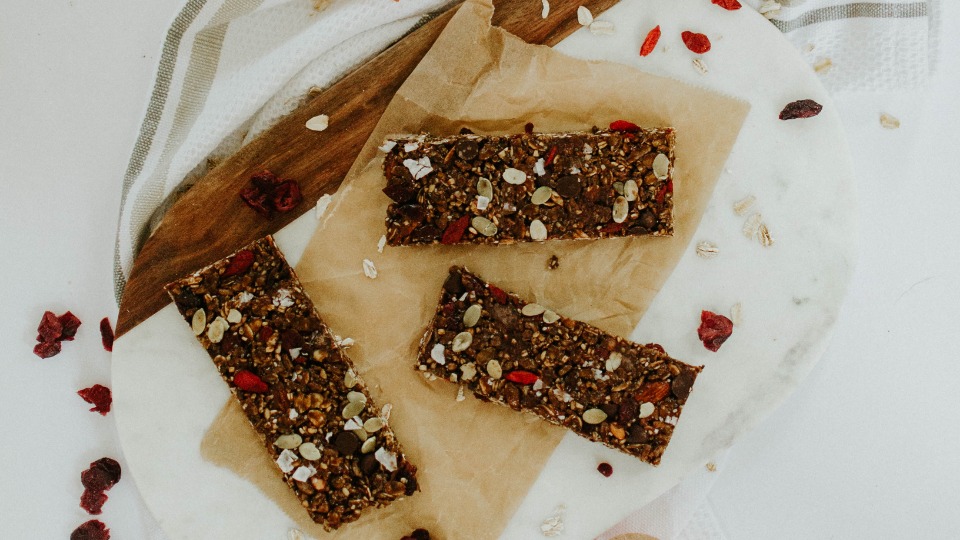 No Bake Chocolate Granola Bars (Instance 1) — Instance — Interactive video experience