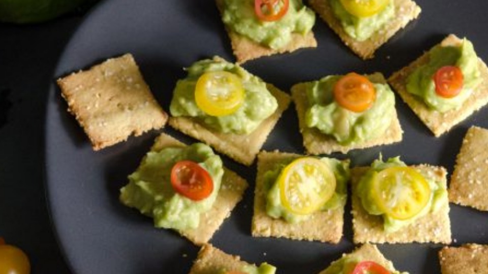 Nooch Crackers And Hummus (Instance 1) — Instance — Interactive video experience