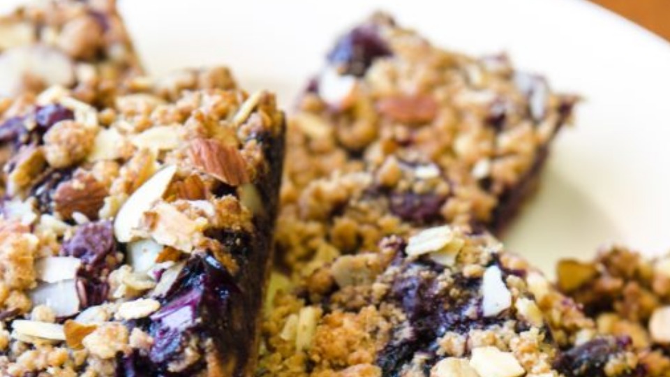 Blueberry Oat Crumb Bars (Instance 1) — Instance — Interactive video experience