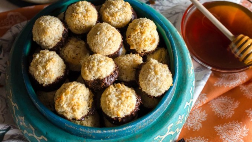 Coconut Macaroons (Instance 1) — Instance — Interactive video experience