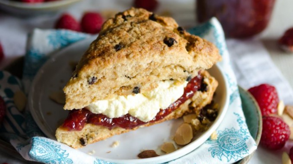 Buttermilk Currant Scone (Instance 1) — Instance — Interactive video experience