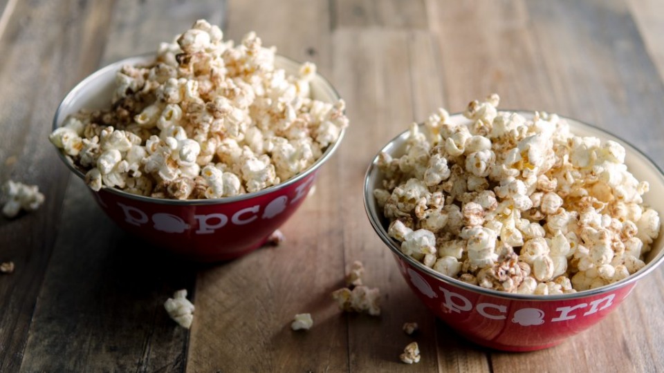 Chocolate Peanut Butter Popcorn Recipe (Instance 1) — Instance — Interactive video experience
