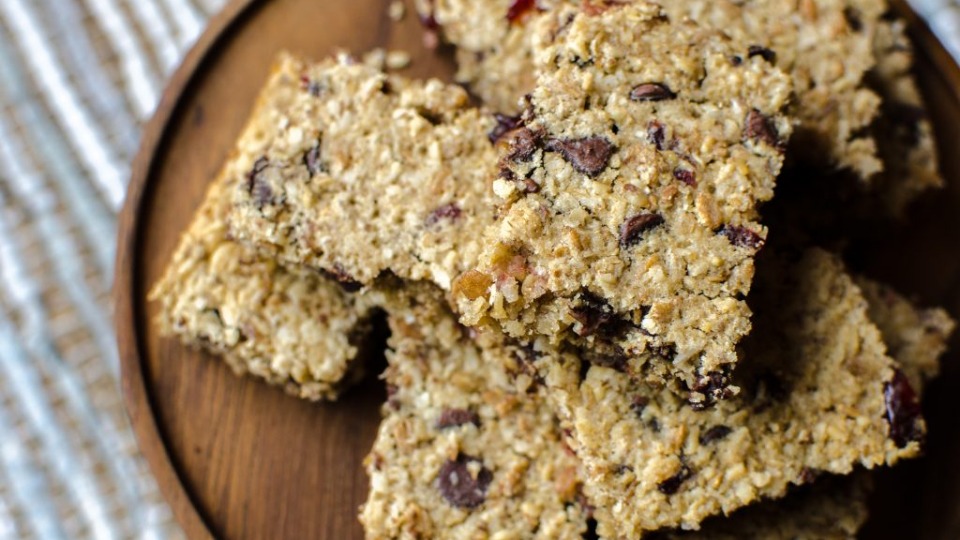 Homemade Whole Grain Cereal Bars (Instance 1) — Instance — Interactive video experience