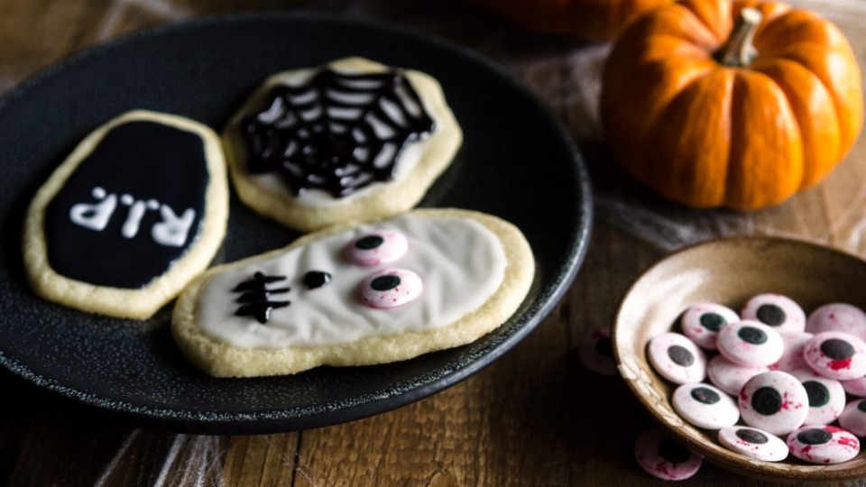 How to Make: Halloween Cookies (Instance 1) — Instance — Interactive video experience