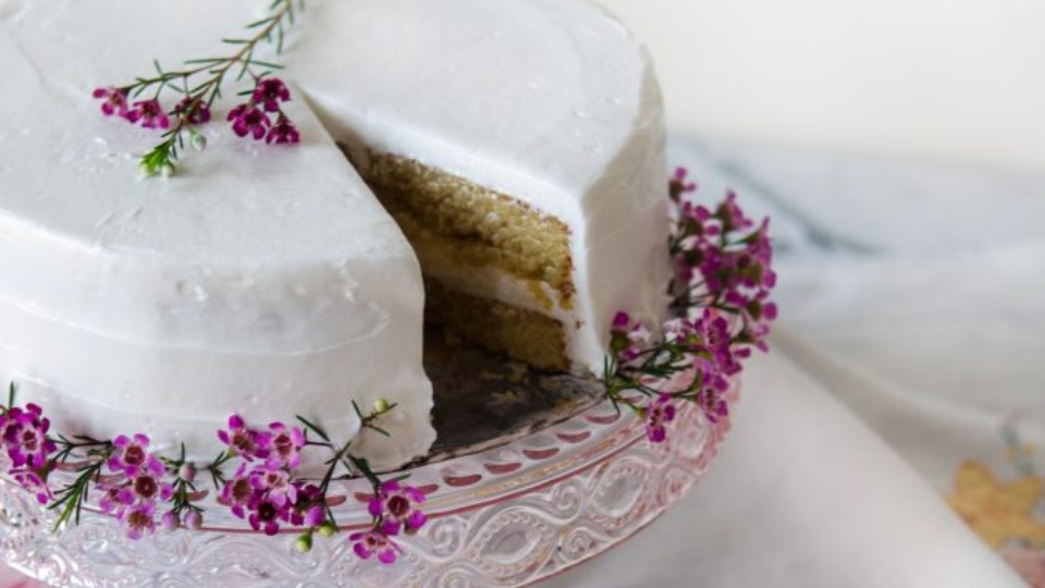 How to Make: Amazing Almond Cake (Instance 1) — Instance — Interactive video experience