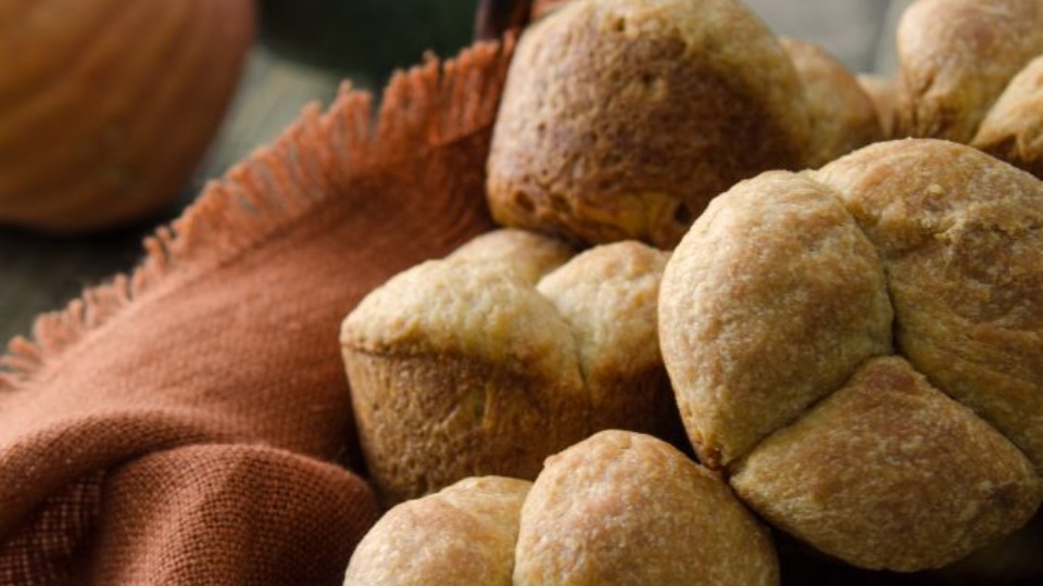 How to Make: Clover Leaf Rolls (Instance 1) — Instance — Interactive video experience