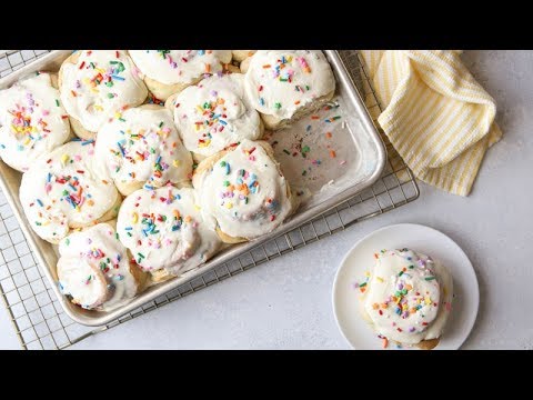 Birthday Cake Cinnamon Rolls (Instance 1) — Instance — Interactive video experience