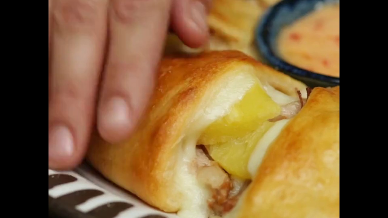 Hawaiian Pulled Pork Crescent Ring (Instance 1) — Instance — Interactive video experience
