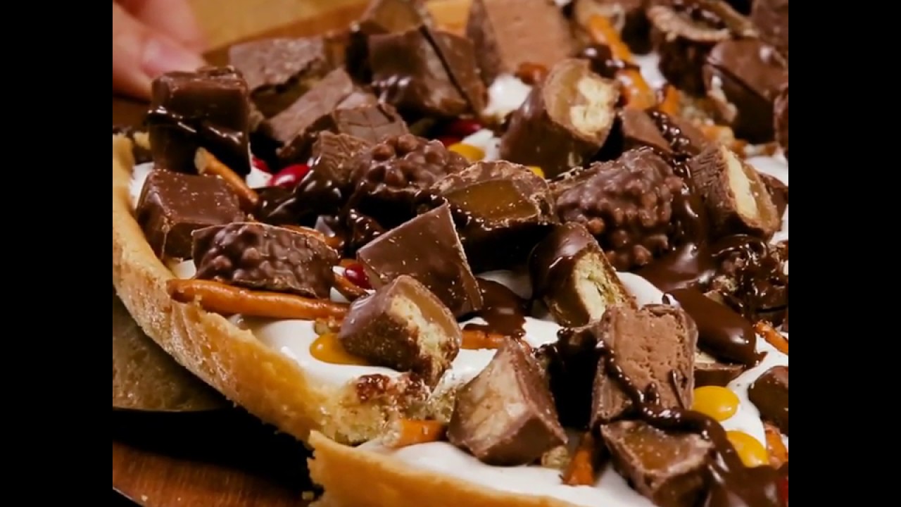 Halloween Candy Pizza (Instance 1) — Instance — Interactive video experience