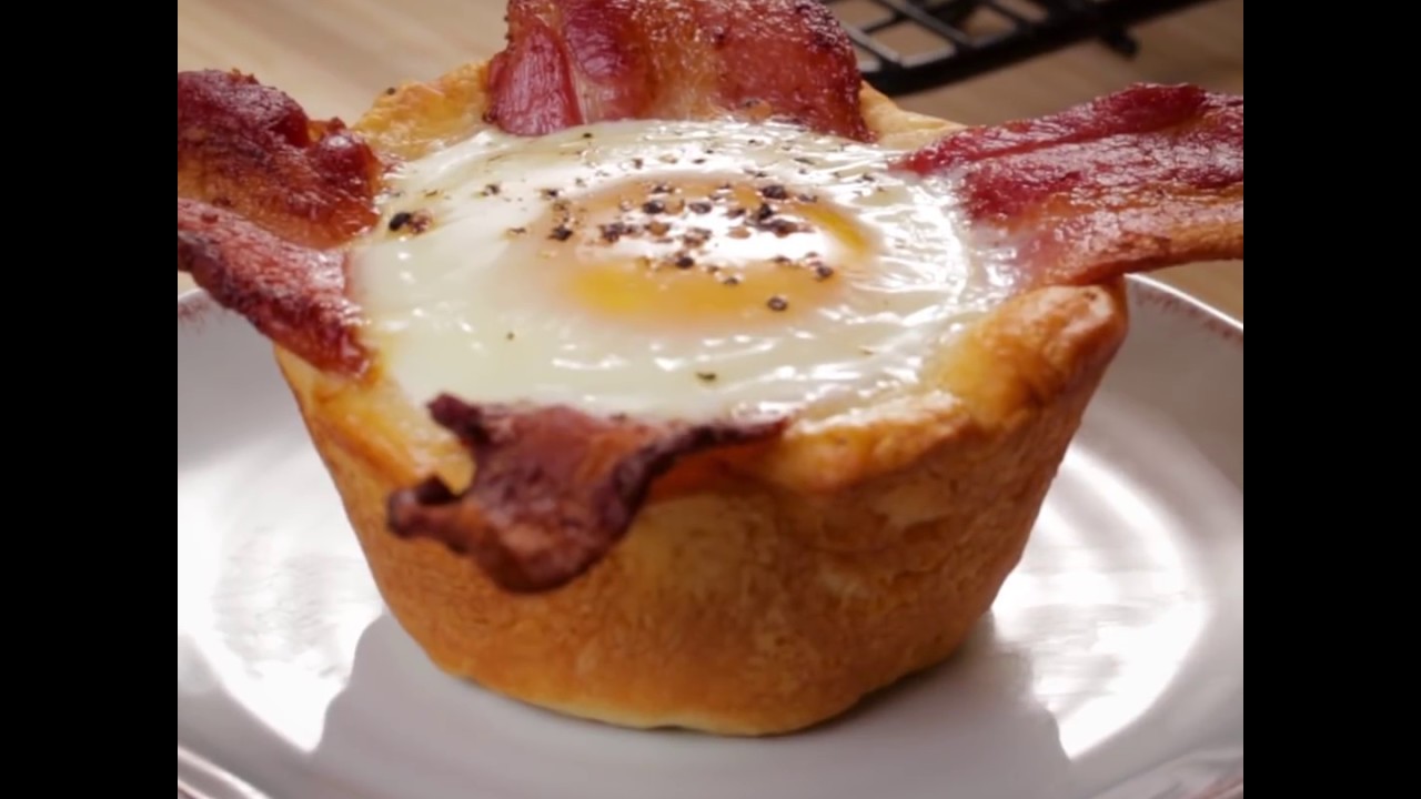 Easy Bacon and Egg Biscuit Cups (Instance 1) — Instance — Interactive video experience