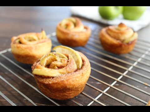 Apple Crescent Roses (Instance 1) — Instance — Interactive video experience