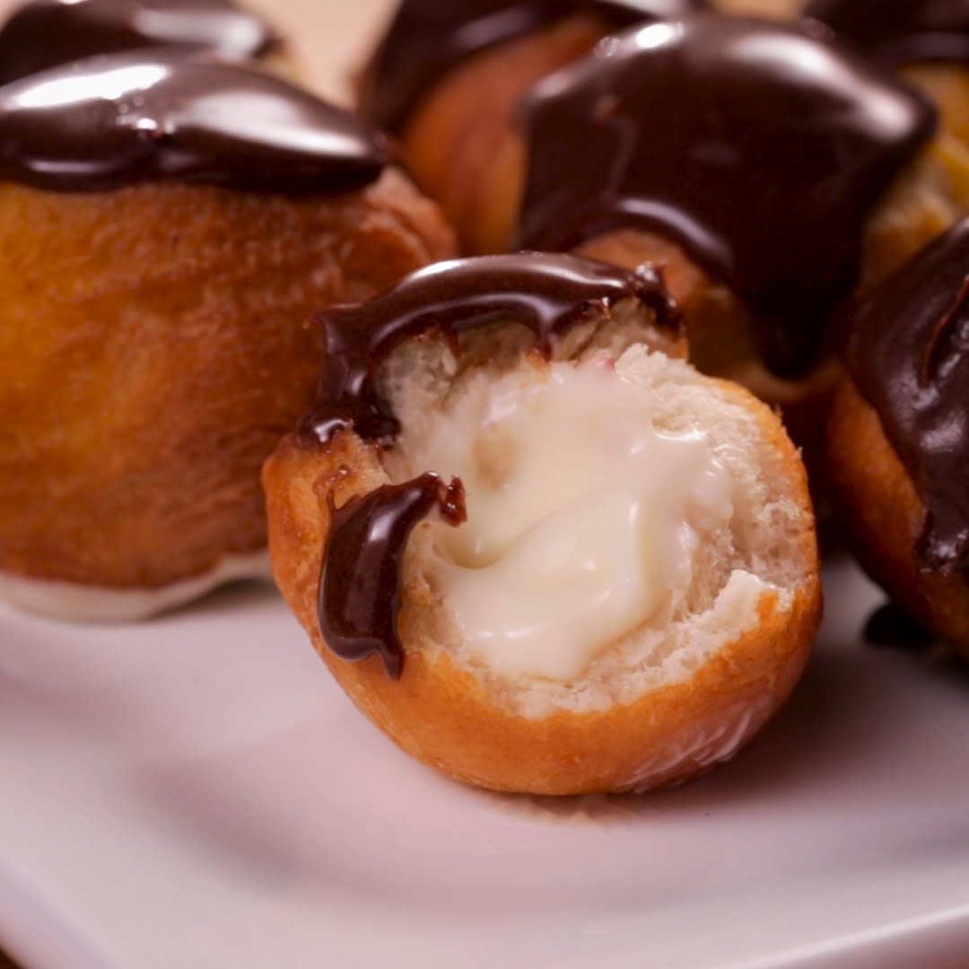 Mini Biscuit Eclairs (Instance 1) — Instance — Interactive video experience