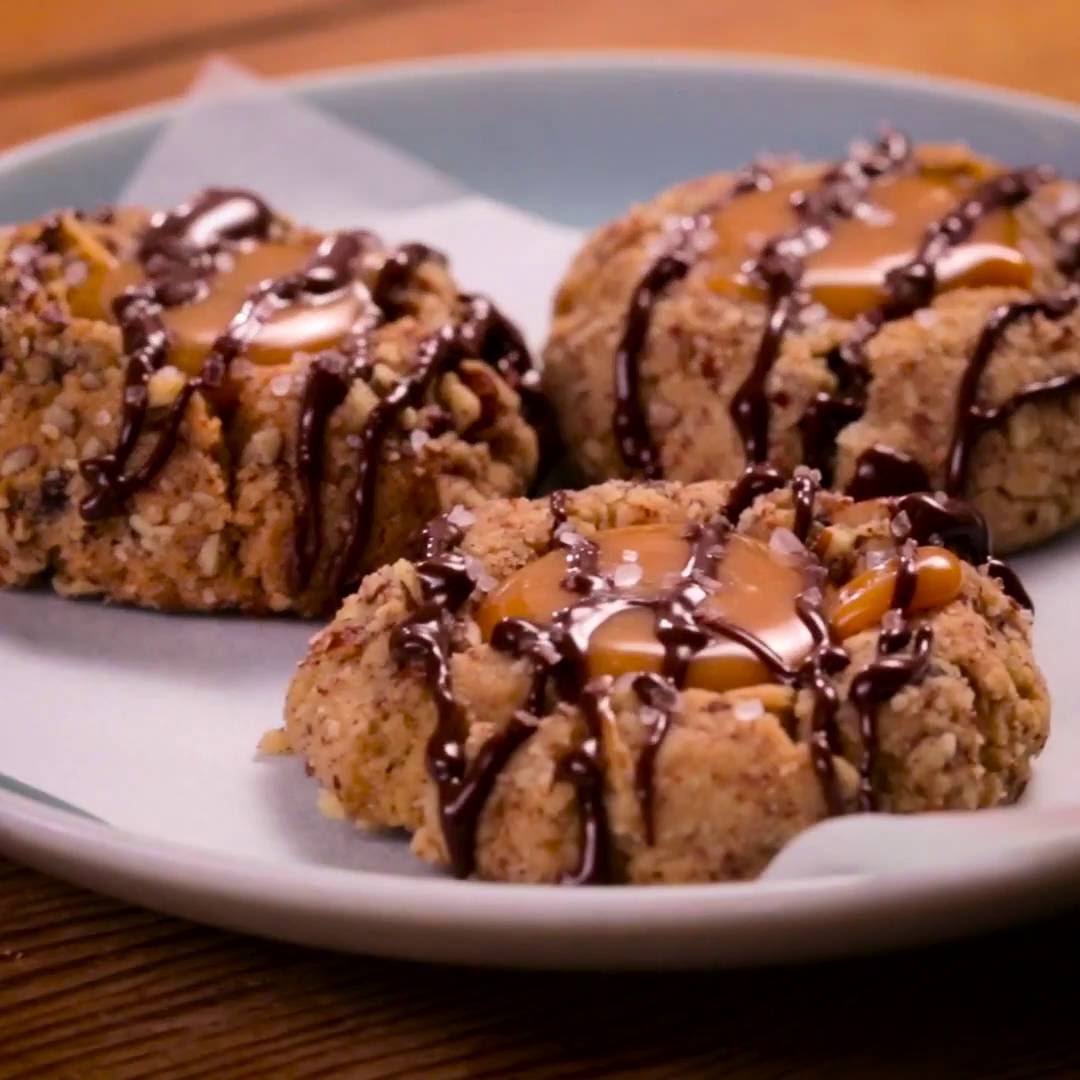 Salted Caramel Chocolate Chip Cookies (Instance 1) — Instance — Interactive video experience