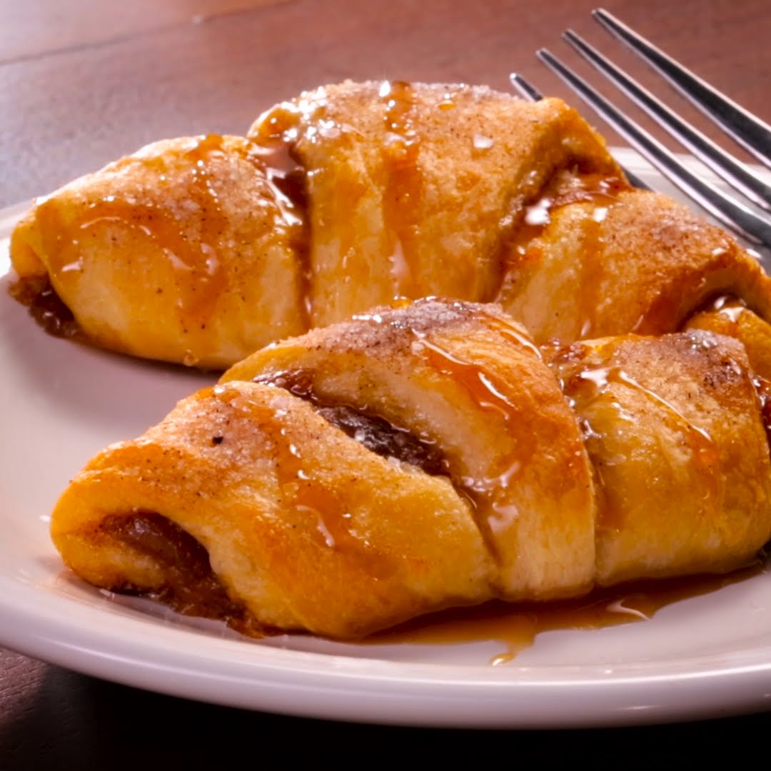 Salted Caramel Pumpkin Spice Crescents (Instance 1) — Instance — Interactive video experience