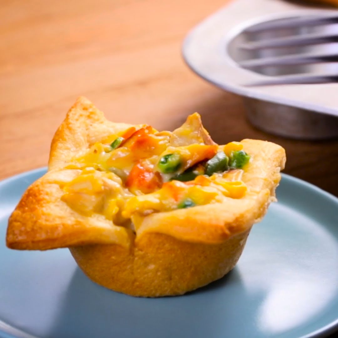 Crescent Chicken Pot Pie Cups (Instance 1) — Instance — Interactive video experience