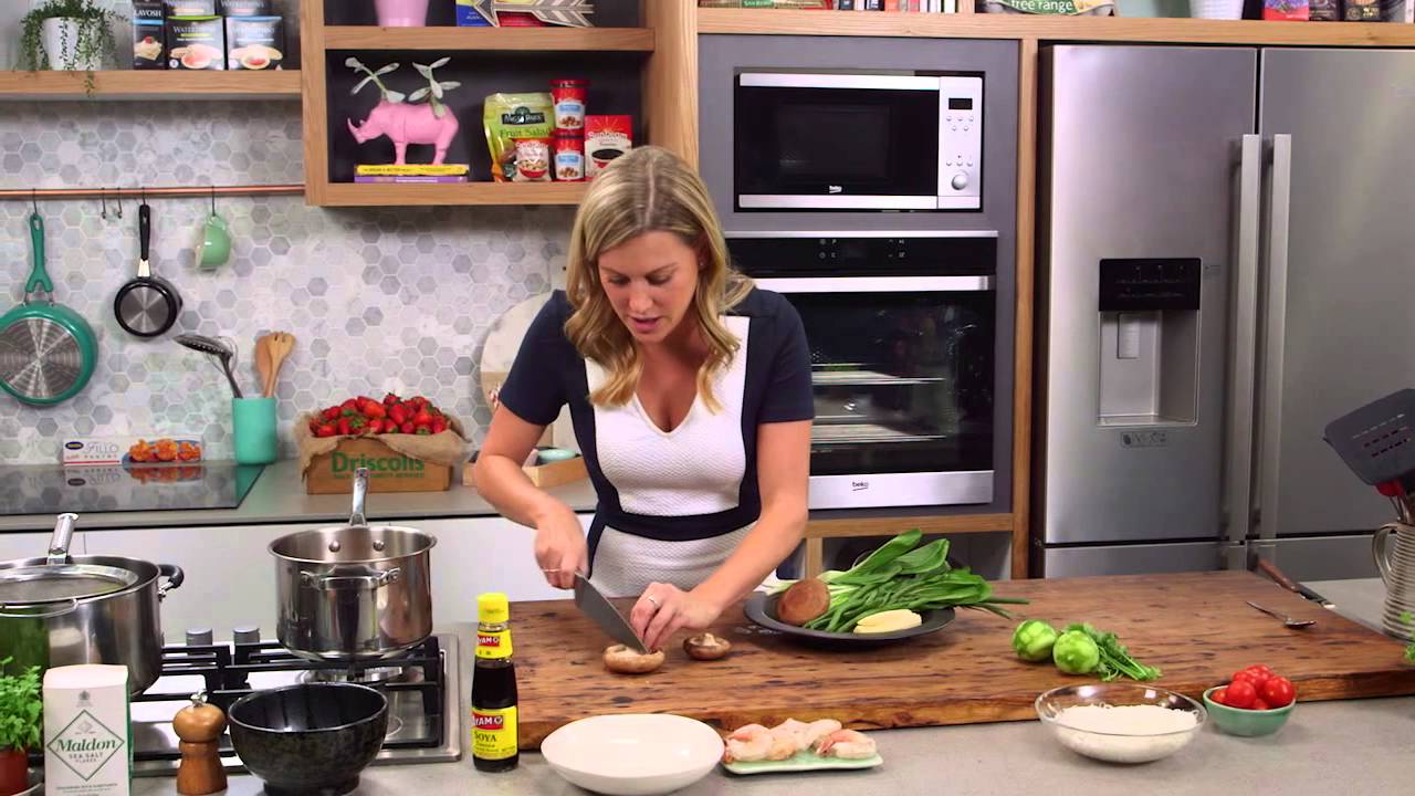 Seafood Tom Yum | Everyday Gourmet S5 E42 (Instance 1) — Instance — Interactive video experience