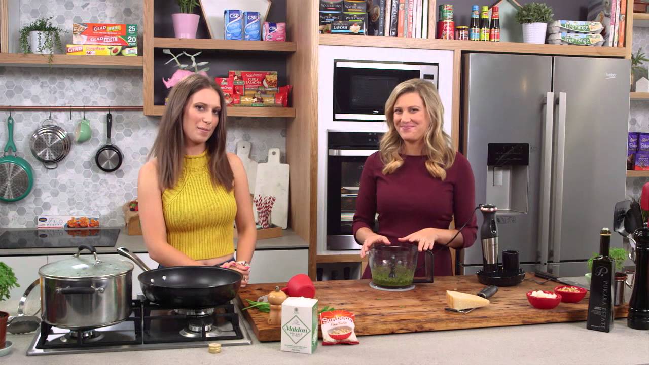 Gluten Free Tri Colour Penne with Pesto, Tomatoes and Mozzarella | Everyday Gourmet S5 E19 (Instance 1) — Instance — Interactive video experience