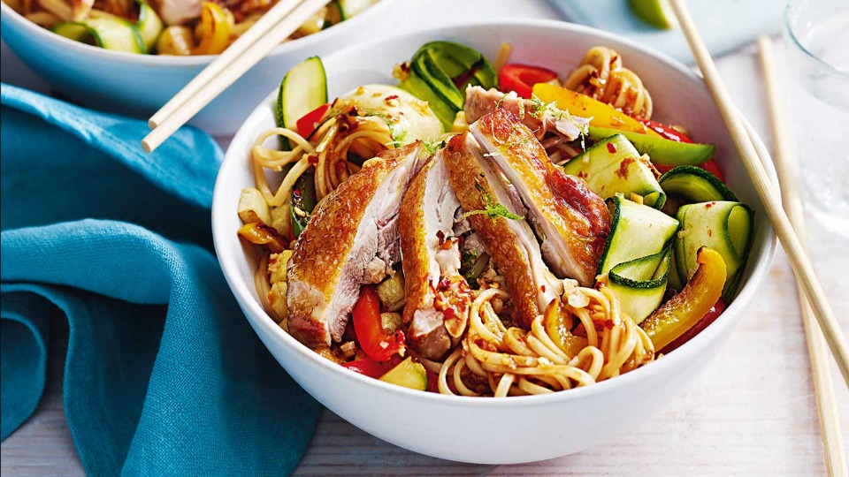 Bang bang chicken noodle stir-fry | Tesco Food (Product) — Instance — Interactive video experience