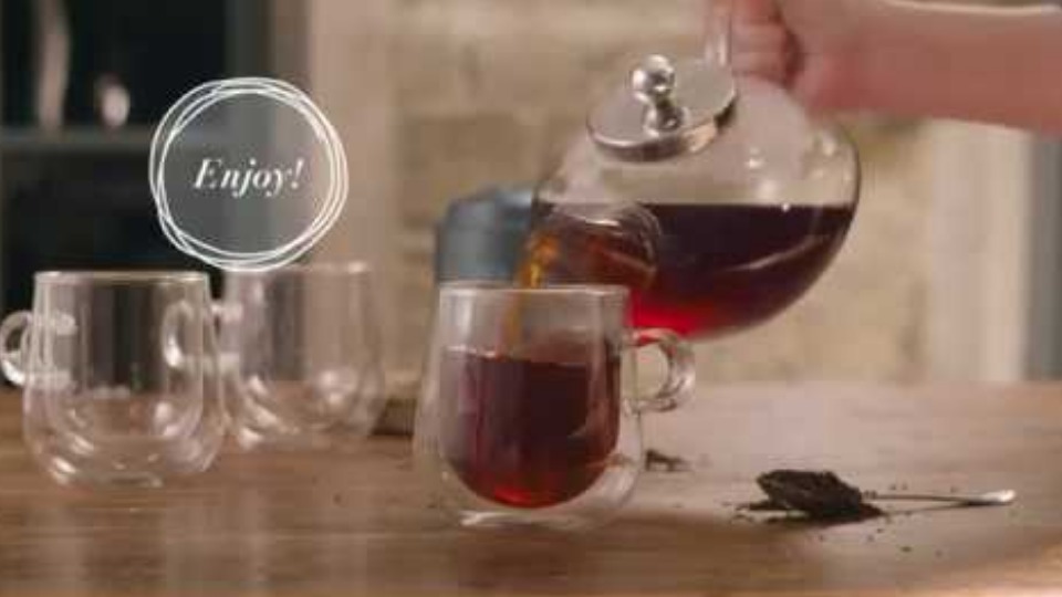 How to Use a Chelsea Glass Teapot (Product) — Instance — Interactive video experience