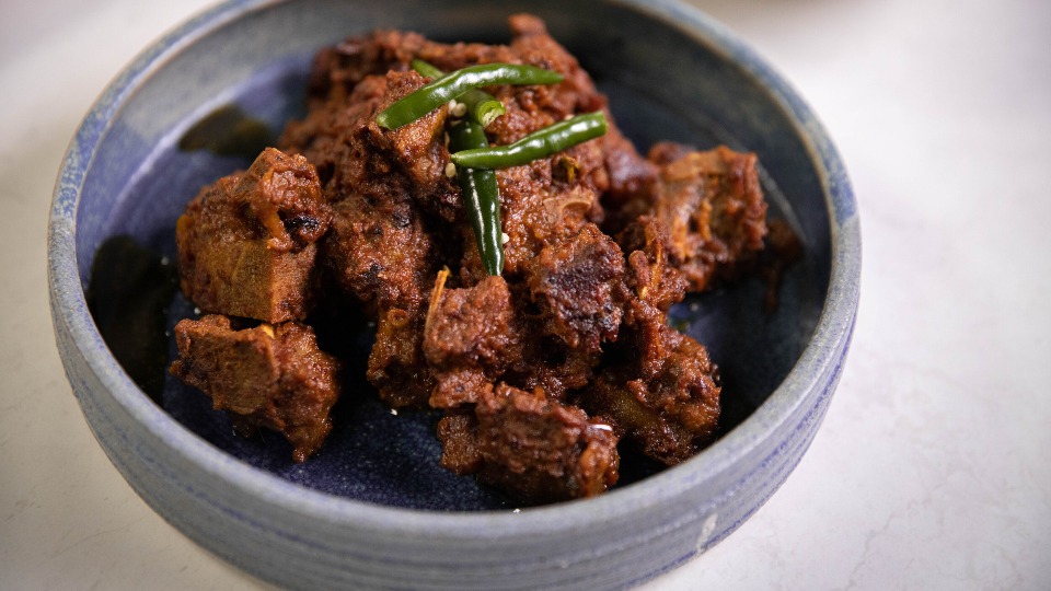 Kosha mangsho - S1 Ep3 R2 - IU — Interactive video experience