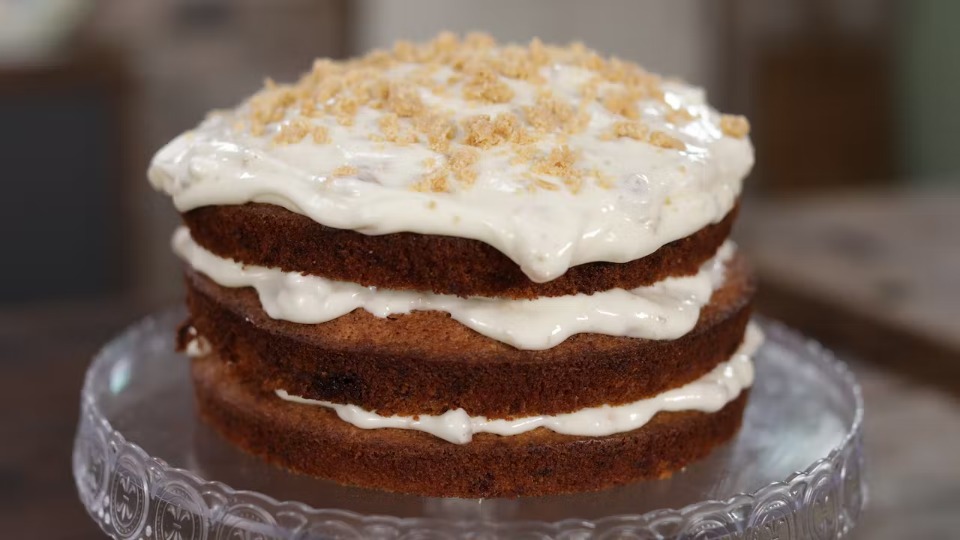 Elmer Fudds Fudgy Carrot Cake - product — Instance — Interactive video experience