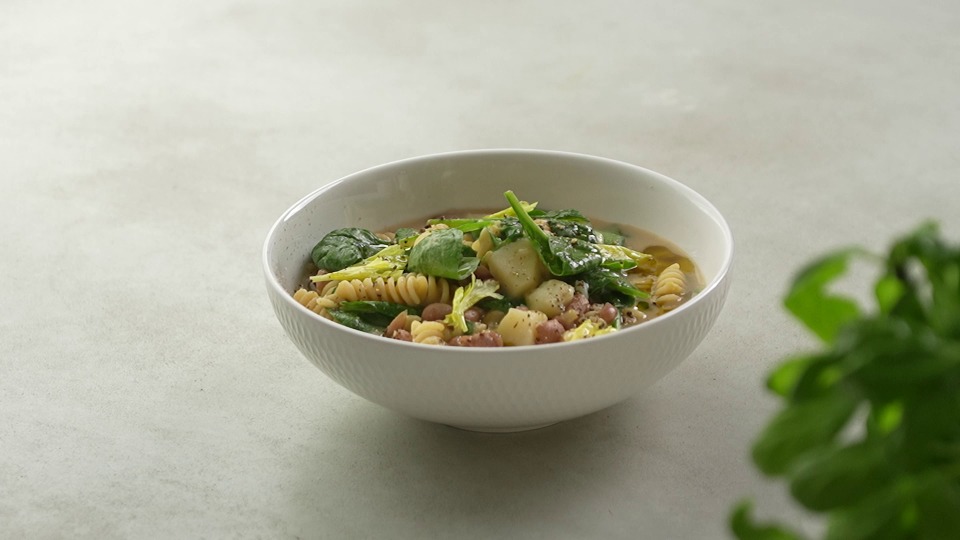 One Pot Fusilli with Potatoes, Borlotti and Cavolo Nero - product — Instance — Interactive video experience
