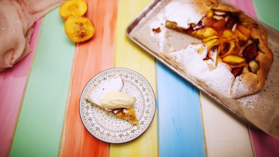 Summer Fruit and Almond Free Form Tart - product — Instance — Interactive video experience