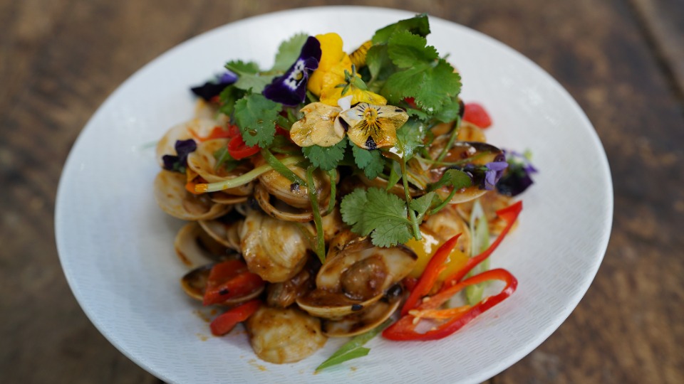 Chiu Chow Chilli Oil Clams - Recipe — Interactive video experience