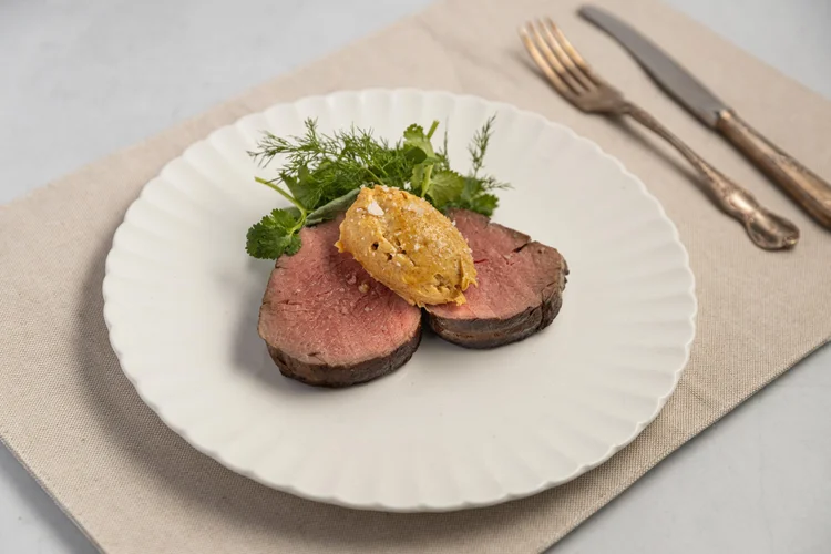 Fillet of Beef with Green Curry Butter — Interactive video experience