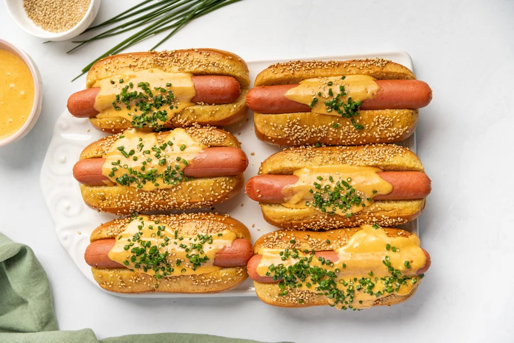 Footy Frank Hot Dogs with Cheese Sauce — Interactive video experience